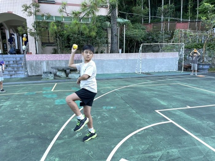 【夢寐以球豐盛童年】兆豐銀行公益捐贈計劃———新竹縣玉峰國小迷你棒球體驗圖片